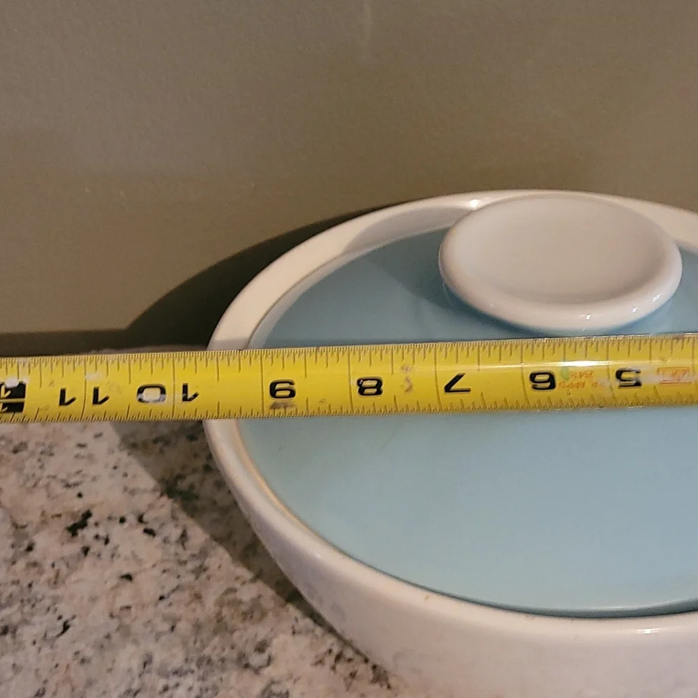 Final! Vintage 50's Pottery Crock with Lid - Picture 5 of 8